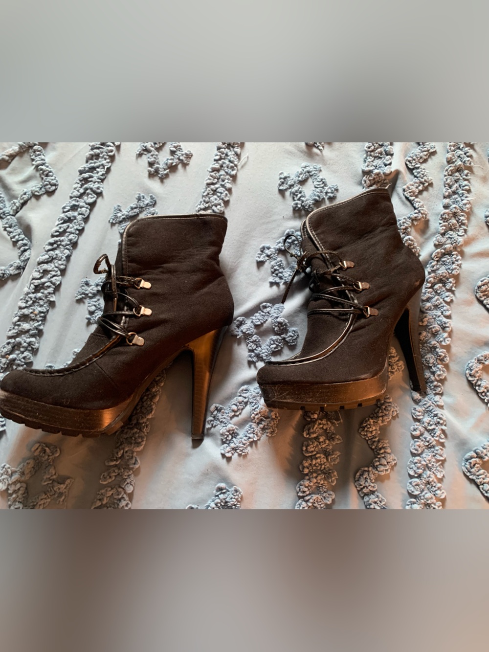 Colin Stuart Black Lace-Up Platform 4” Stiletto Ankle Boots with Sherpa Lining